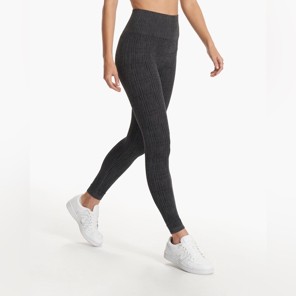 Vuori Pants - Vuori Helix Seamless Texture Legging Sz XS Gray Black SVW4027